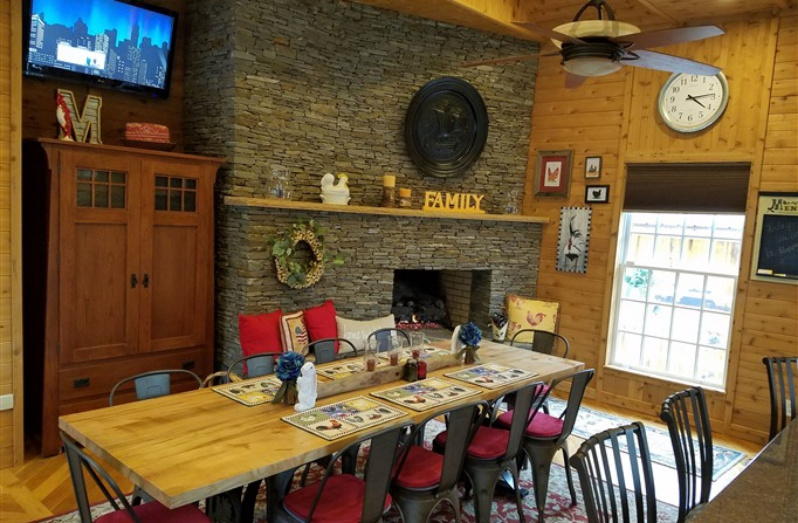 Daily continental breakfast for a fee