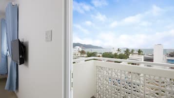 Senior Suite, 1 Bedroom, Balcony, Sea Facing | Balcony view