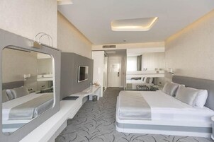 Free minibar items, in-room safe, desk, free WiFi