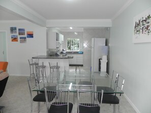 Apartment (1047) | In-room dining - Apto 3 dorm em Cond Fechado (Bombinhas)