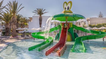 Children’s play area – outdoor