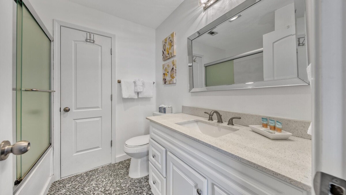Photo 8 of Canal Views! Free Beach Service, Pet Friendly! Sandpiper Cove 4100!