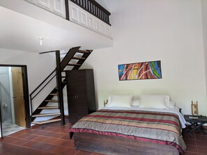 Escrivaninha, Wi-Fi de cortesia, roupa de cama