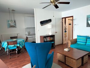 Unclassified image, 5 of 13, button - Sea View, Beautiful High-End T3 Apartment (Les Sables-d'Olonne)