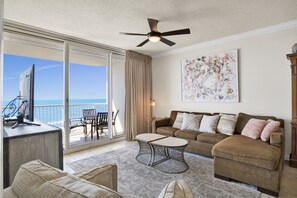 Smart TV, DVD player, table football, ping pong