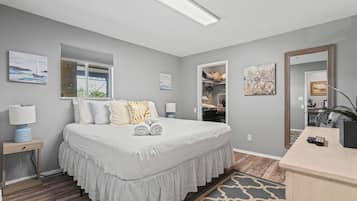 1 soverom, strykejern/-brett, wi-fi (inkludert) og sengetøy