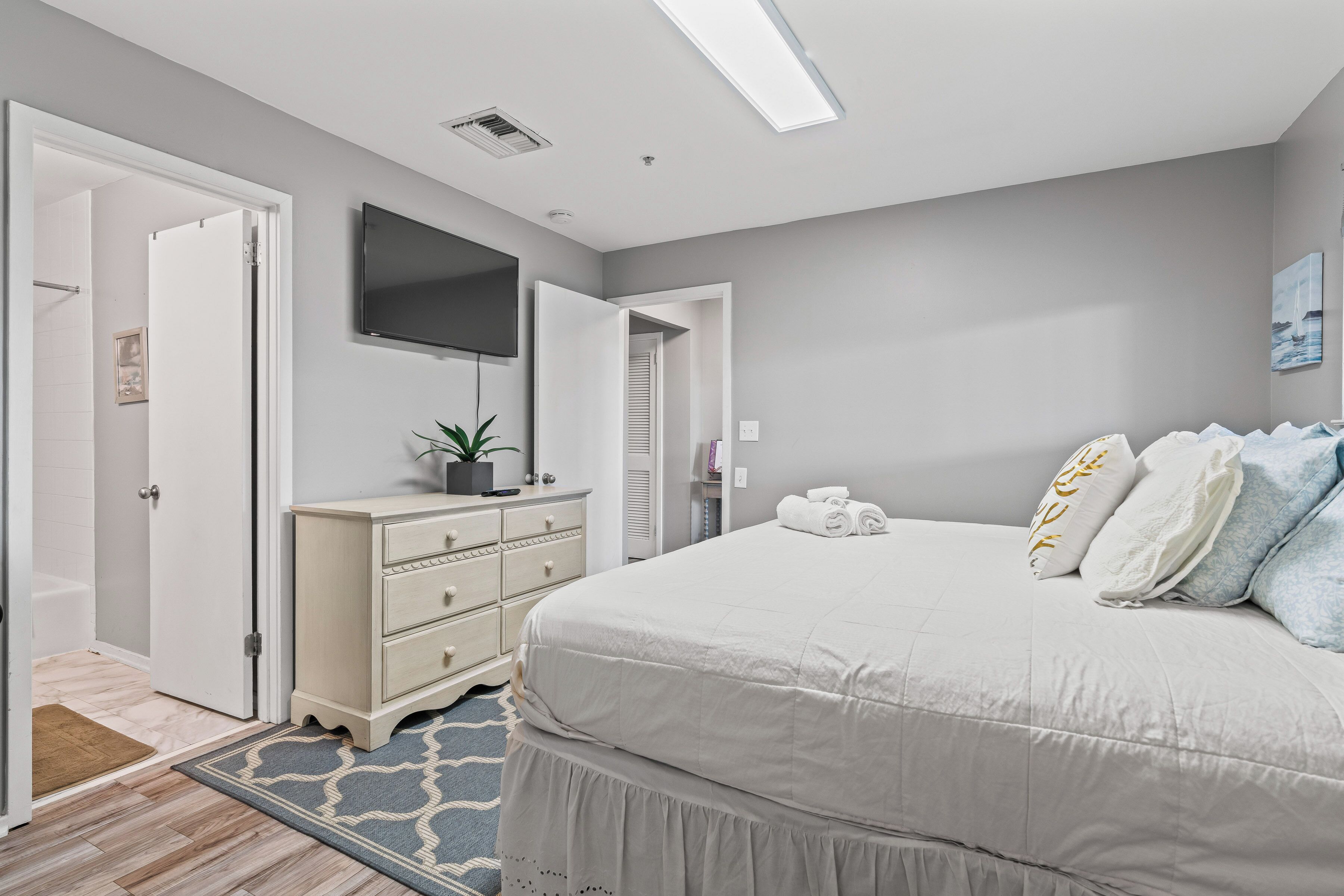 1 bedroom, iron/ironing board, free WiFi, bed sheets