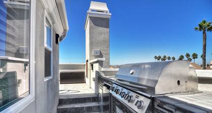 Newly built + Ocean View + Steps to Sand
