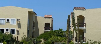 San Jose Del Cabo 2BR /2 bath WI-FI. 