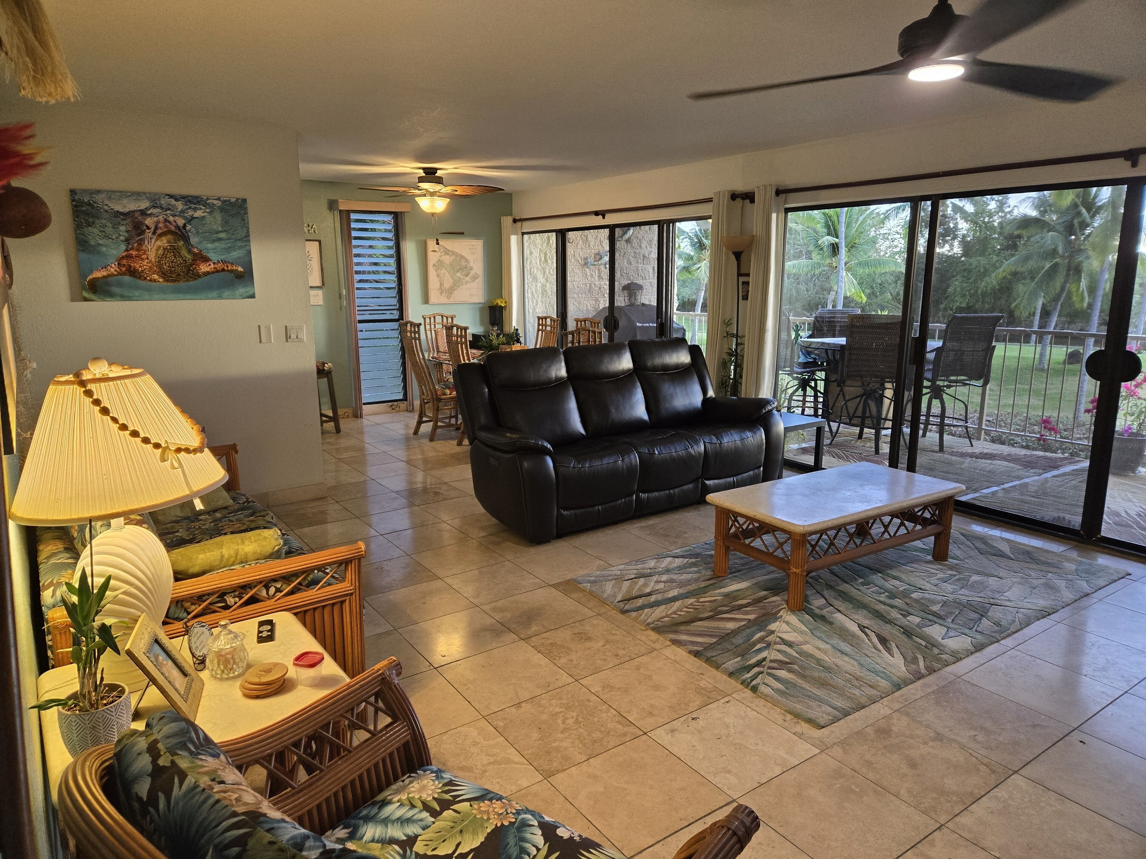 A PEACEFUL TROPICAL RETREAT! Spacious, fully equipped Condo, on Golf course
