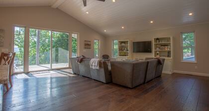 Clean and Modern Private 4 BD Lakeside Home! A Vacation to Remember Forever!