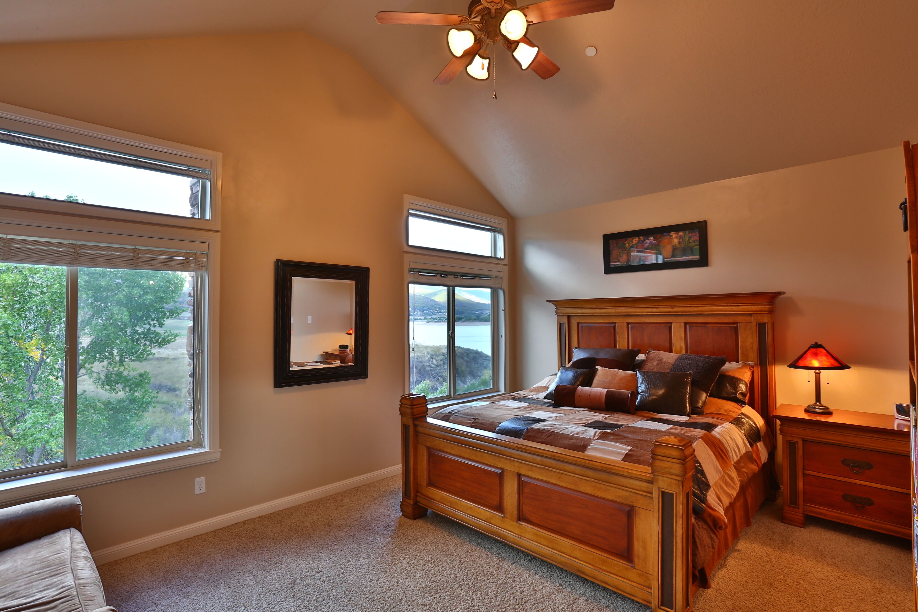 2 chambres, bureau, accès au Wi-Fi (inclus), literie fournie