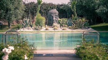 Outdoor pool, an infinity pool