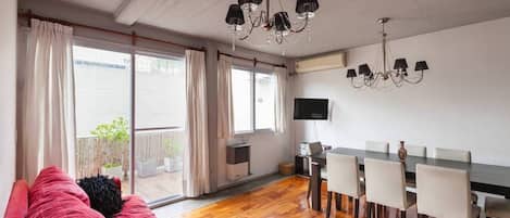 Fernseher, Stereoanlage