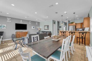 Dining - Beautiful Home with Direct Beach Access (Gulf Shores)