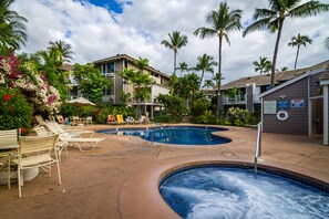 Outdoor pool - Gorgeous Luxury Ocean View Top Floor Corner Unit, AC, Pool, Free Parking, Wifi (Wailea Makena)