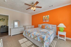 6 Schlafzimmer, Reisekinderbett, kostenloses WLAN, Bettwäsche