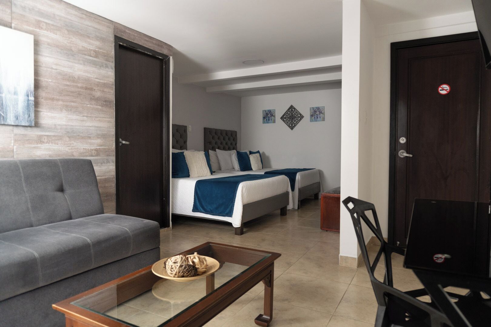 superior suite | minibar, desk, iron/ironing board, free wifi