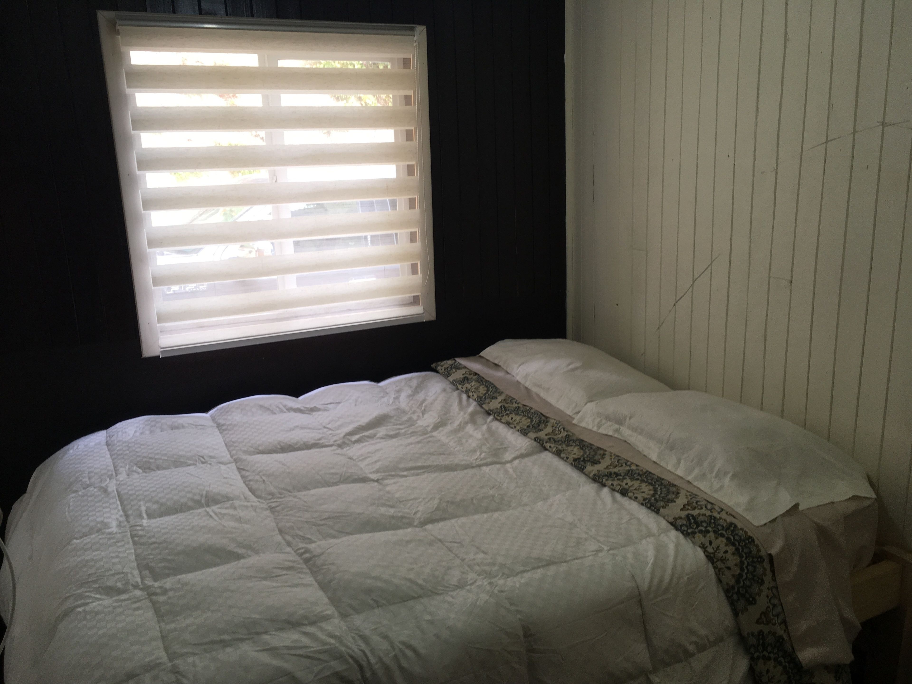 Chambre Double Standard, 1 lit double, salle de bains commune | Bureau, fer et planche à repasser, Wi-Fi gratuit, draps fournis