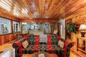 Televisión, chimenea