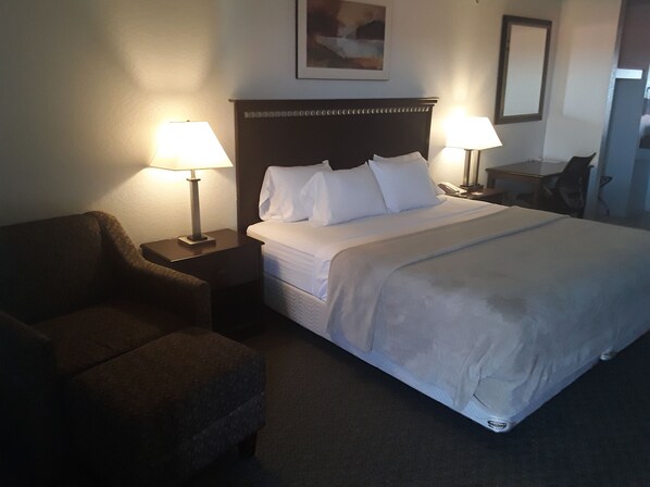 Blackout drapes, iron/ironing board, free WiFi, bed sheets - Italy Inn (Italy)