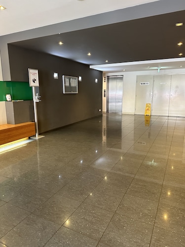 スタイリッシュな1ベッドアパートメント+レストラン、ショップ、ビーチ、CBD、スピリットオブタスマニア