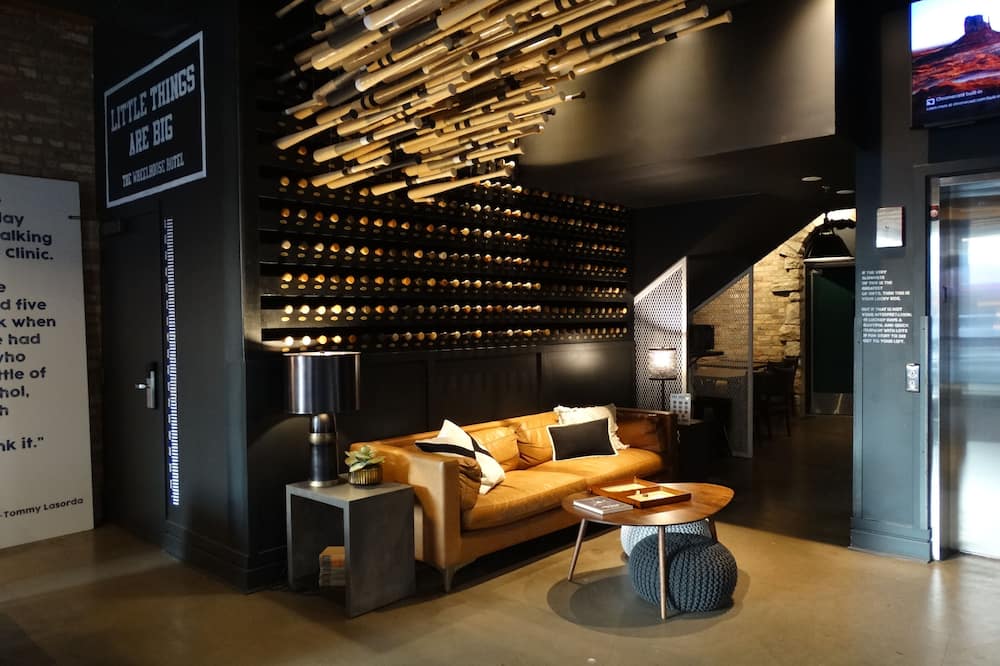 The Chicago Hotel Collection - Wrigleyville