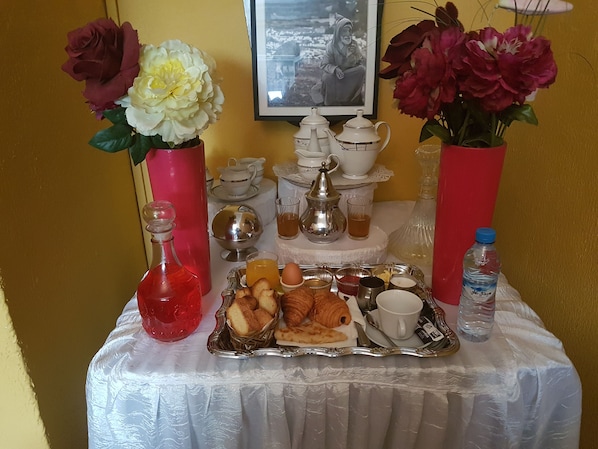 Breakfast buffet