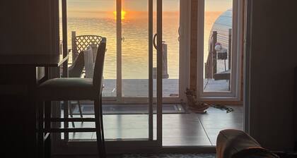 Hidden paradise! Amazing Sunsets and spa! $200 and up.