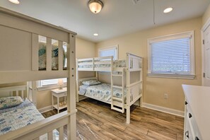 4 bedrooms, iron/ironing board, Internet - Wildwood Townhome w/ Patio: 1 Block To The Beach! (Wildwood)