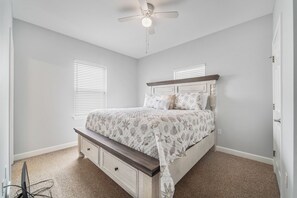 6 bedrooms, iron/ironing board, free WiFi, bed sheets