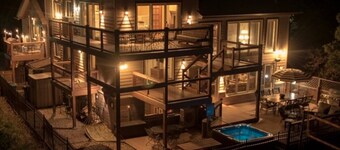 Panoramic views, Hot Tub, Sauna, Firepit, Sand Vball, Foosball, Dunes Nat`l Park