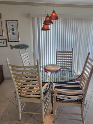 Dining - Royal Hawaiian 401 - 2 bedroom ocean side with indoor and outdoor pool (Ocean City)