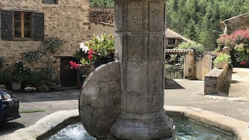 Enceinte de lâhĂ©bergement