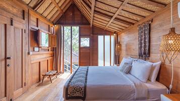 5 bedrooms, free WiFi, bed sheets, wheelchair access