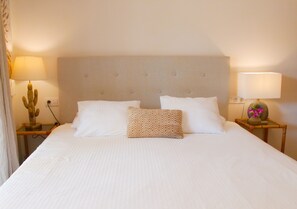 3 Schlafzimmer, Zimmersafe, Schreibtisch, Bügeleisen/Bügelbrett