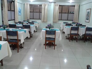 Free daily buffet breakfast - Hotel Real Park (Jacarei)