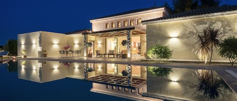 Alberca al aire libre