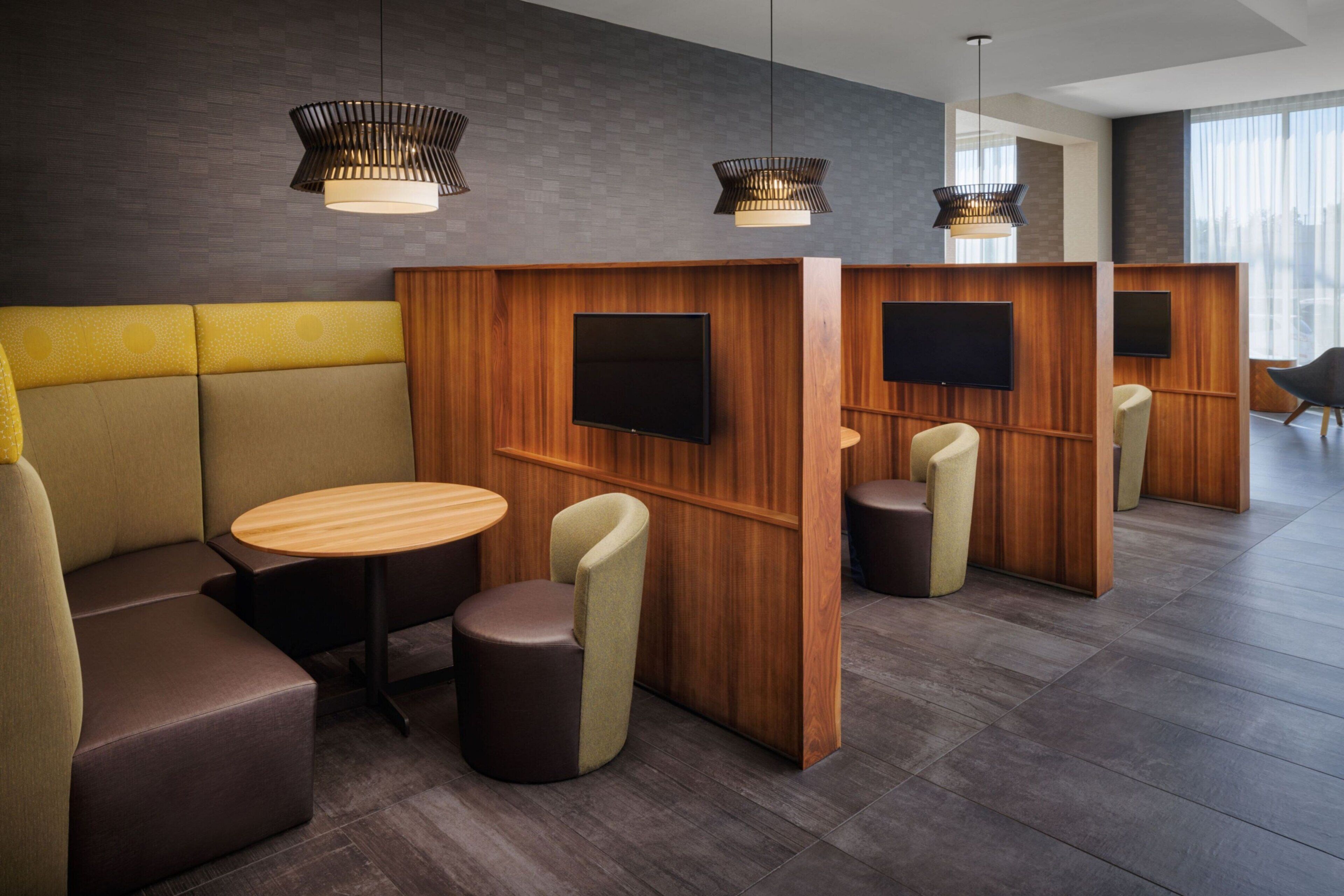 breakfast and dinner served