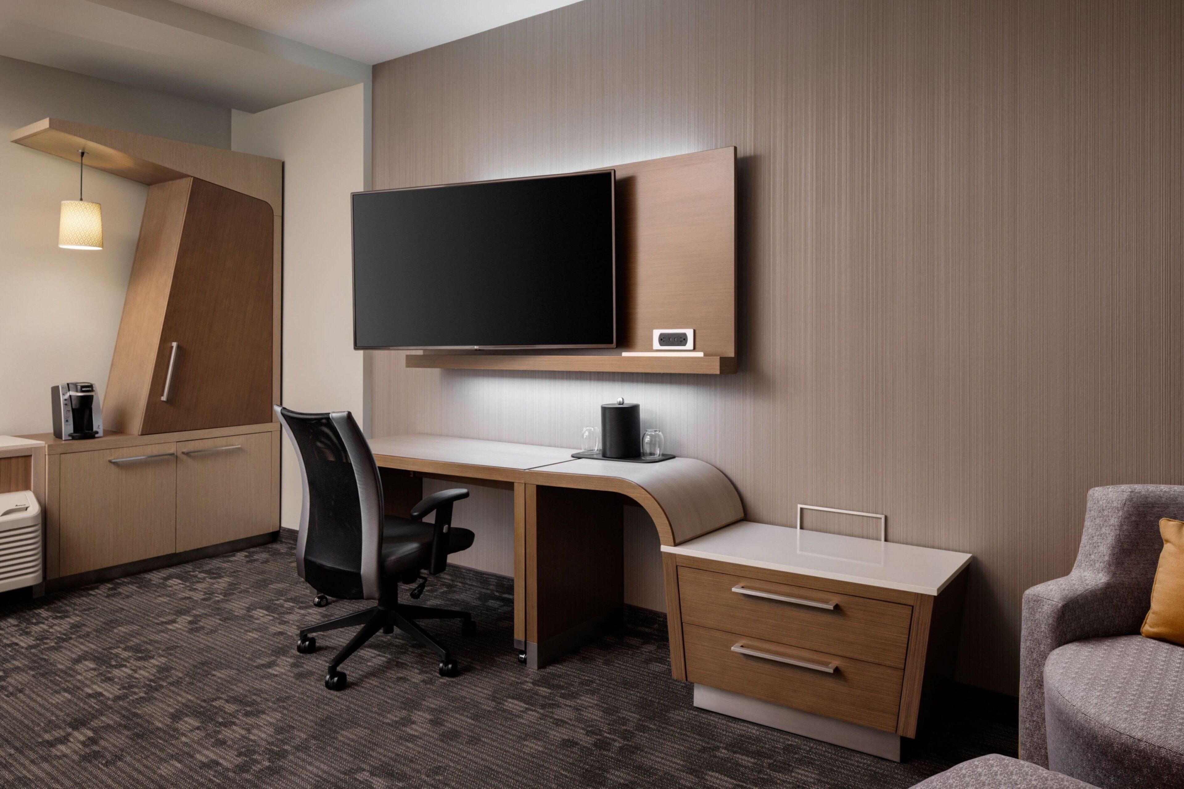 suite, 1 king bed with sofa bed, city view | pillow-top beds, desk, laptop workspace, soundproofing