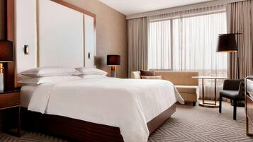Room, 1 King Bed, Non Smoking | Premium bedding, pillow-top beds, in-room safe, desk