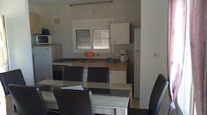 Fridge, microwave, oven