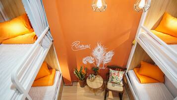 MIXED DORM, 6 BEDS | Iron/ironing board, free WiFi, bed sheets