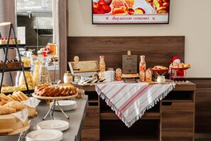 Daily buffet breakfast for a fee - Radisson Hotel & Congress Center Saransk (Saransk)