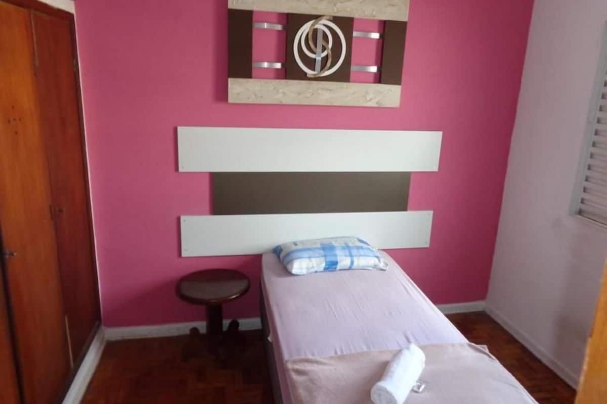 Single Room | Minibar, free WiFi, bed sheets
