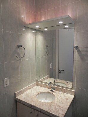 Bathroom - Vista Panoramica Mar 3 Dormitórios (Bombinhas)