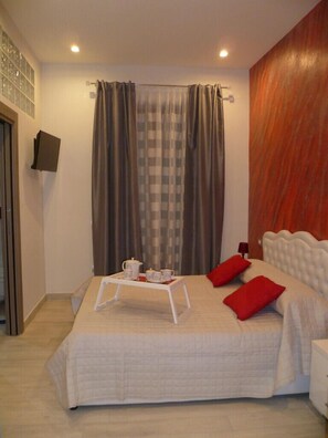 双人房, 阳台 | 高档床上用品、办公桌、隔音、免费 WiFi