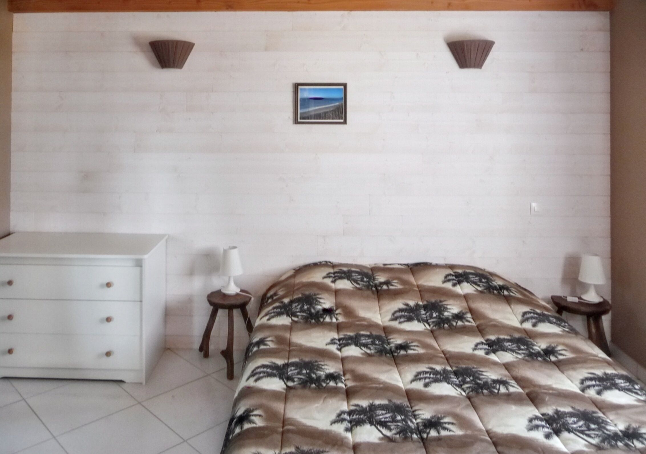 3 makuuhuonetta, silitysrauta/-lauta, vauvansängyt, internet