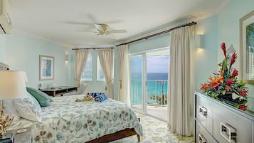 3 quartos, cofres nos quartos, escrivaninha