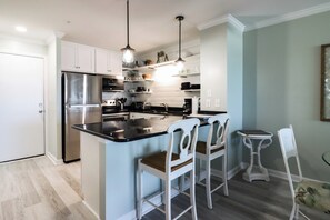 Fridge, microwave, oven, stovetop - Sea Master 105 - Two Bedroom, Two Bath Oceanview Condo (Murrells Inlet)